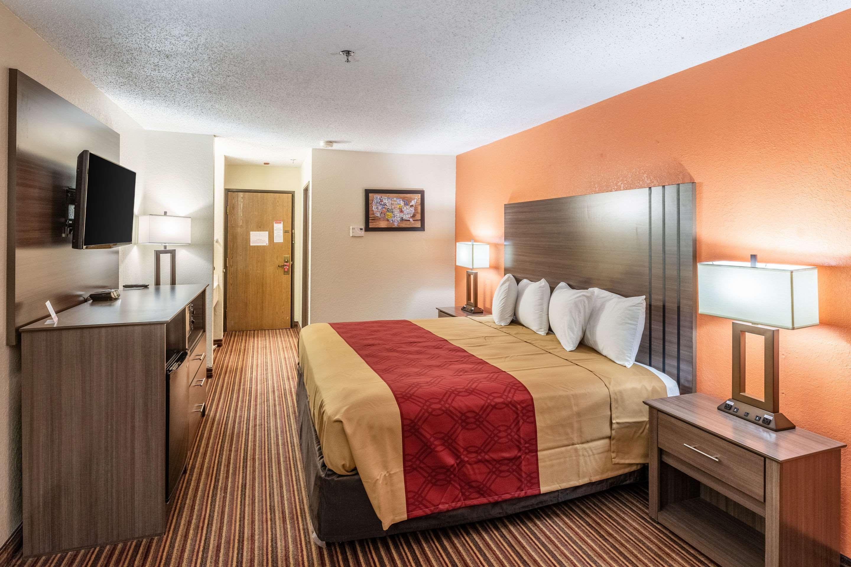 Econo Lodge Inn & Suites McKinney Buitenkant foto