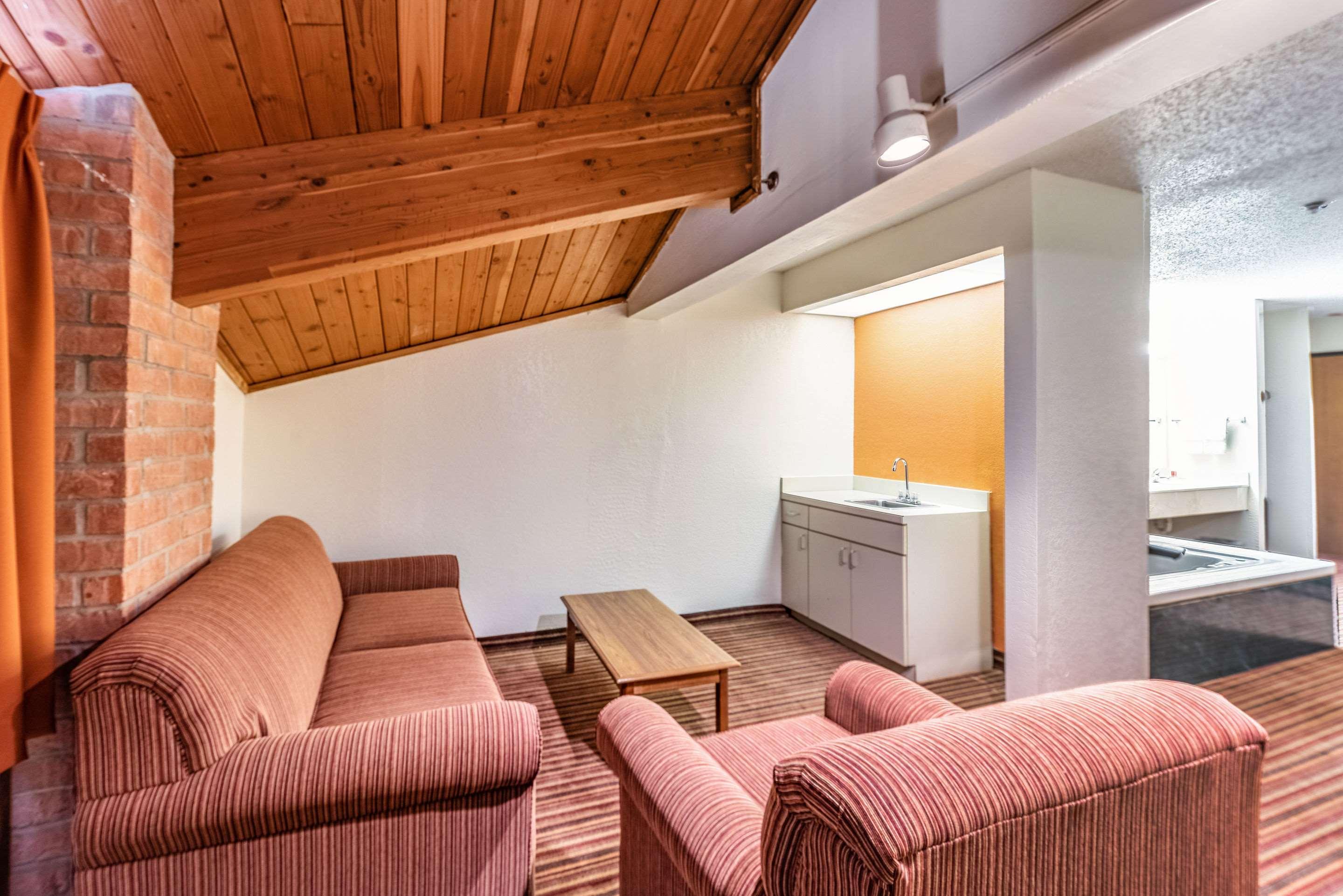 Econo Lodge Inn & Suites McKinney Buitenkant foto