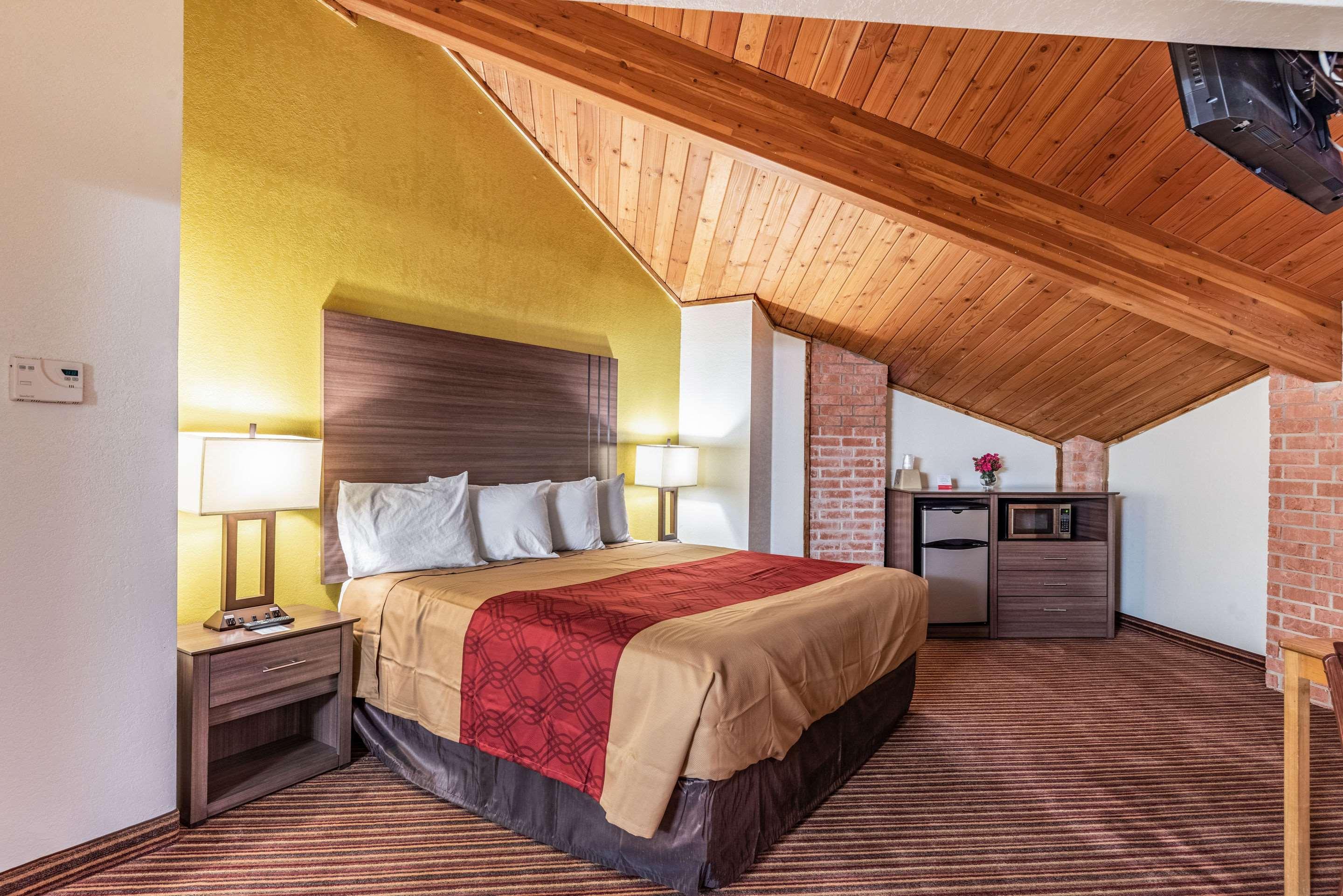 Econo Lodge Inn & Suites McKinney Buitenkant foto