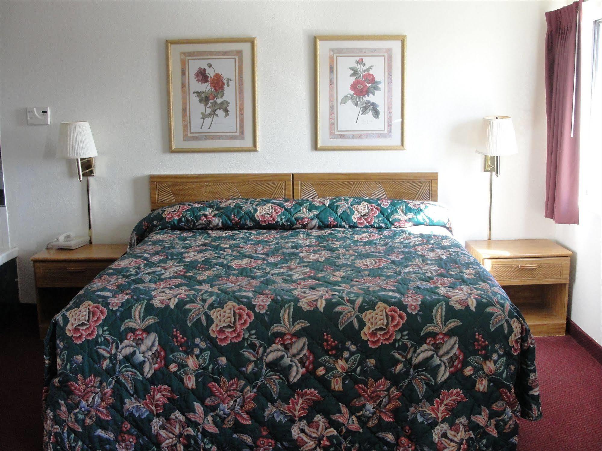 Econo Lodge Inn & Suites McKinney Buitenkant foto