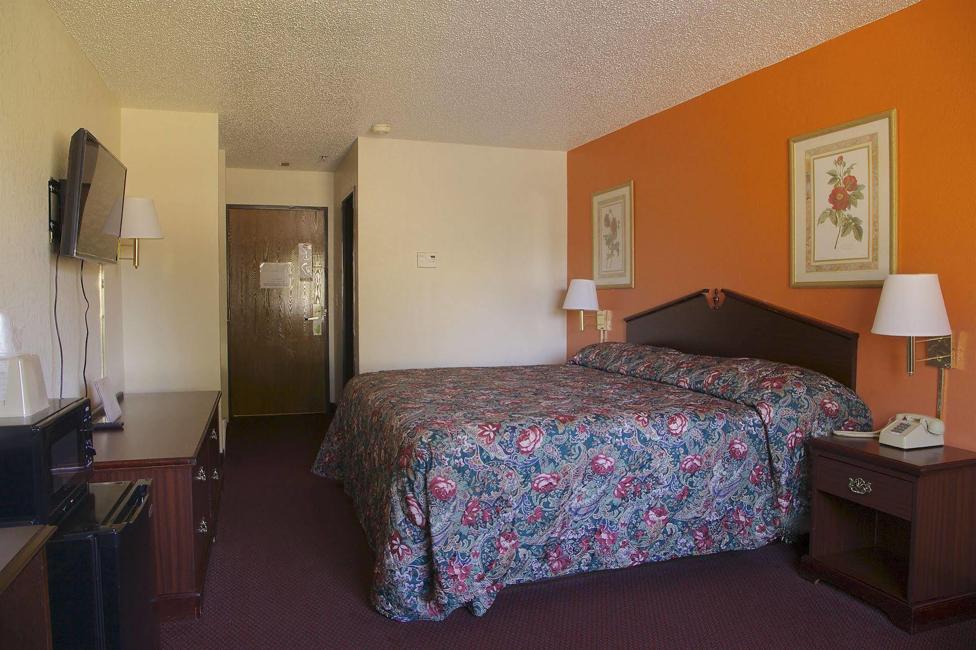 Econo Lodge Inn & Suites McKinney Buitenkant foto